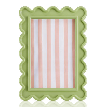 AceOrbit 4x6 Inches Light Green Flower Wavy Scalloped Picture Frame Cute