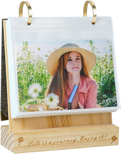ZEEYUAN 60 Pockets of 4x6 Flip Photo Album on Stand Wooden 4x6 Photo Frame Desktop Photo Album