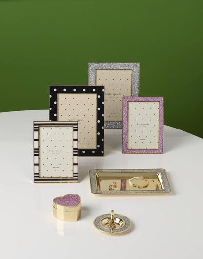 kate spade new york 897449 Sitting Pretty 4x6 Stripe Frame
