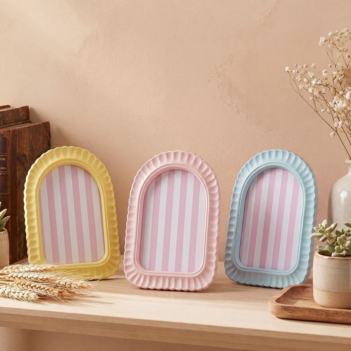 AceOrbit 3 Pcs 4x6 Inch Petal Arched Picture Frame Cute Scalloped