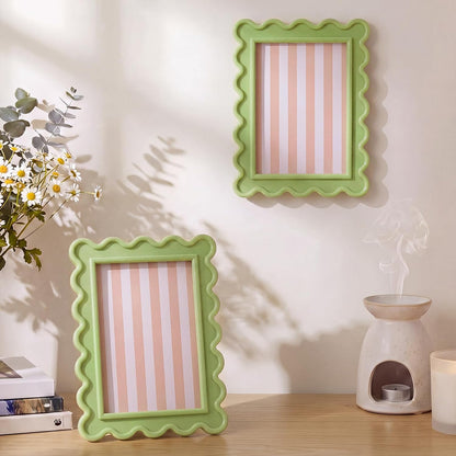 AceOrbit 4x6 Inches Light Green Flower Wavy Scalloped Picture Frame Cute