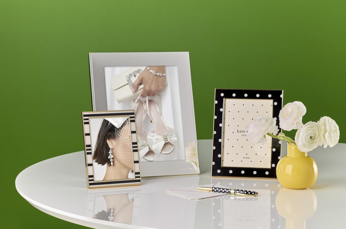 kate spade new york 897449 Sitting Pretty 4x6 Stripe Frame