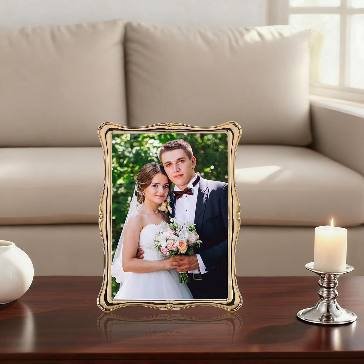 5 x7'' Premium Alloy Gold Photo Frame - Luxury Display Hi End Décor Picture Frames 7x5'' with Velvet Backing,Hi End Décor Metal Frames
